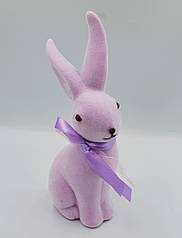 Великодня фігура кролик з бантом флок лавандовий H19.5см