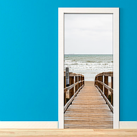 Виниловая самоклеющаяся цветная декоративная наклейка на двери "Море. Пляж. Причал" с оракала