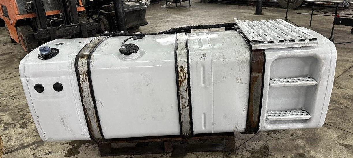 Топливный бак алюминиевый Ман с адблю б/у на 860 литров (70х65х210см ...