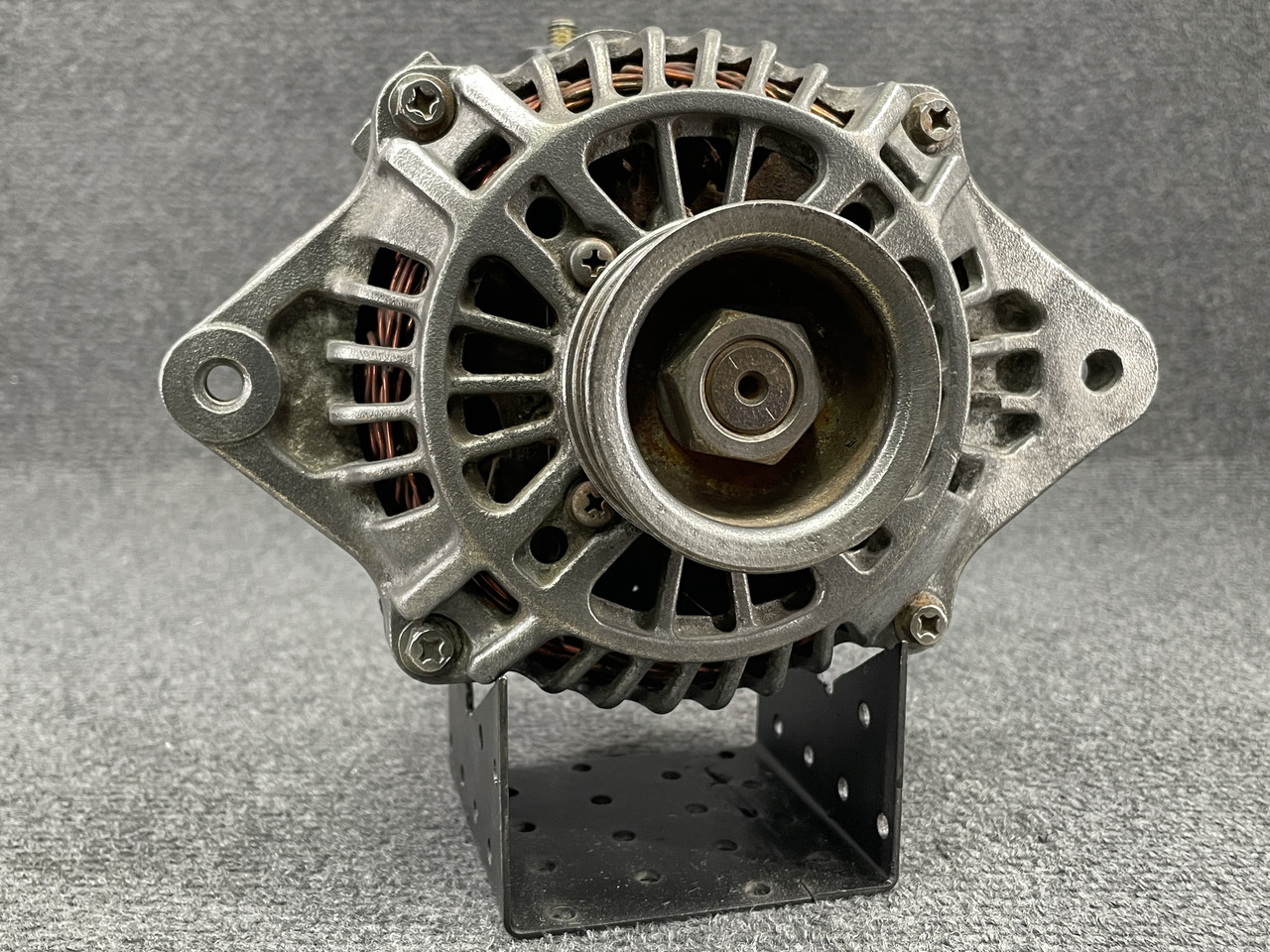 Генератор Subaru Impreza Legacy Forester 1.6 - 2.5 бензин, фото 1