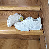 Легкі білі жіночі кросівки з сіткою Gipanis 40 (26 см)