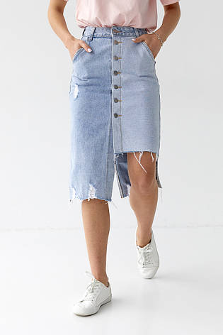 Джинсова спідниця на ґудзиках з асиметричним низом — джинс-колір, S (є розміри), фото 2