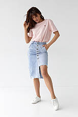 Джинсова спідниця на ґудзиках з асиметричним низом — джинс-колір, S (є розміри), фото 3