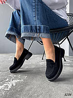 Жіночі туфлі лофери на низьких підборах замшеві чорні Stron