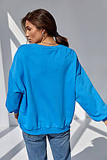 Жіночий трикотажний світшот з яскравим принтом — джинс-колір, L (є розміри), фото 2