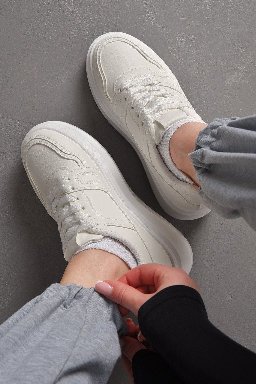 Кросівки жіночі білого кольору на шнурівці 176754T Безкоштовна доставка, фото 1