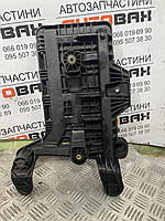 Підставка під акумулятор Volkswagen 1k0915333B