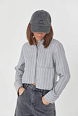 Укорочена сорочка в смужку з акцентною кишенею — сірий колір, L (є розміри), фото 3