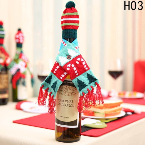 Декор новорічний на пляшку Шапка+шарф розмір шапки 4*9см, шарф 40см, на гудзичку, текстиль