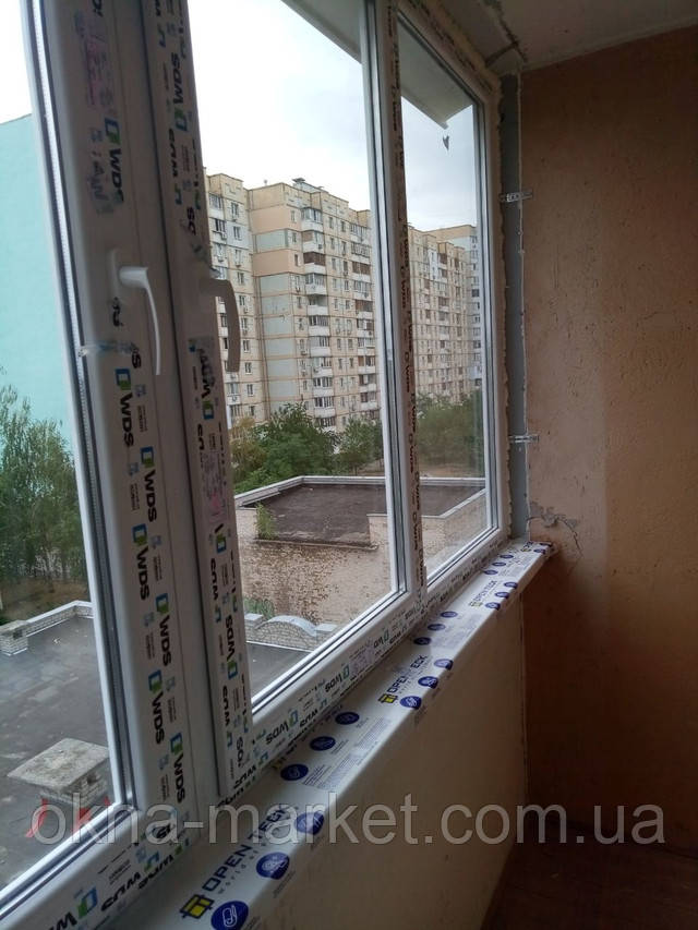 Металопластикова лоджія з чотирьох частин WDS у Києві фото роботи Вікна Маркет