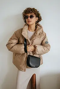 Куртка трендова демісезон коротка на стійку матова плащівка колір капучино