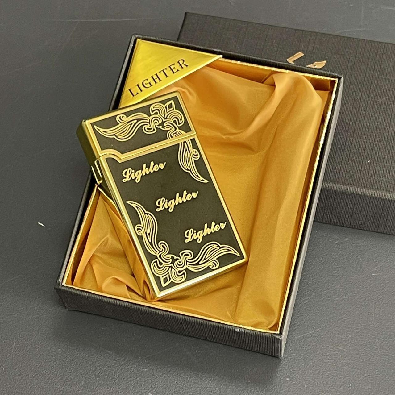 Запальничка подарункова газова "Візерунки", чорна 1132, фото 1