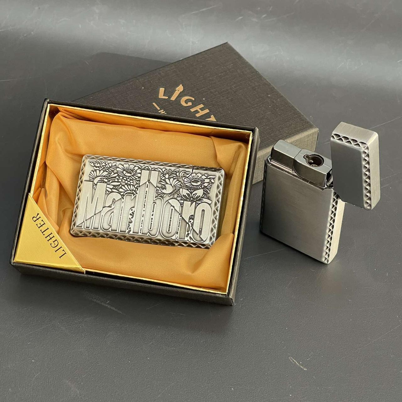 Запальничка подарункова газова "Мальборо в квітах", срібна 1158, фото 1
