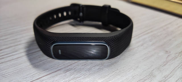 Vivosmart 4 black hotsell