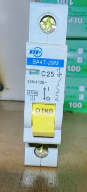 Автоматичний вимикач IEK BA47-29M C25