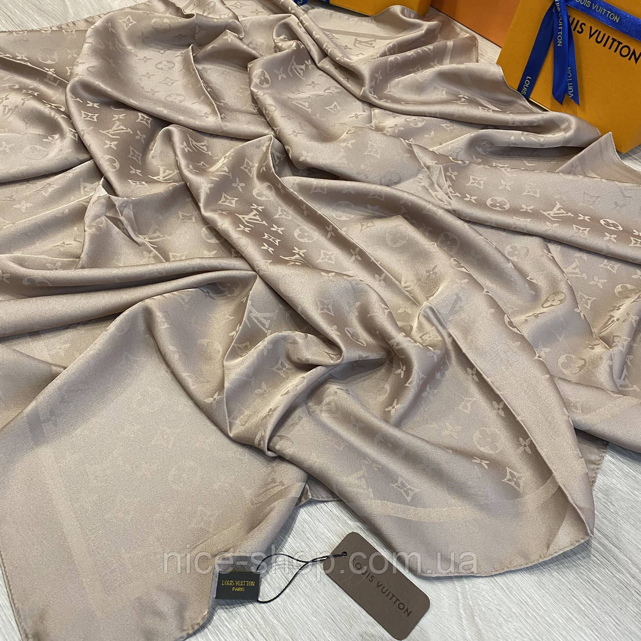 Хустка Louis Vuitton шовкова бежева