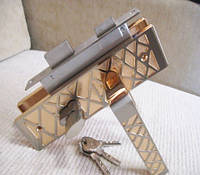 Дверной врезной замок с ручками средний тяжёлый 62 мм Hi-LUKE 9002 SN/GP