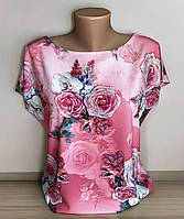 Женская блуза розового цвета из софтовой ткани с цветочным принтом и коротким рукавом размеры от 44 по 58