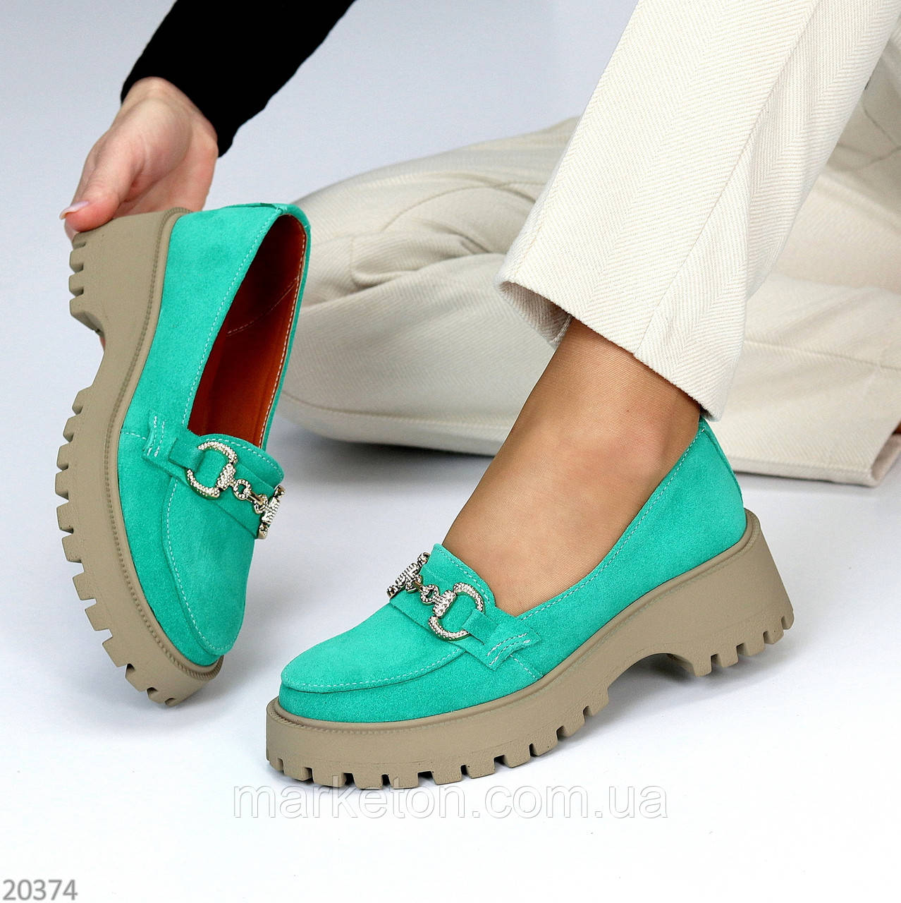 Яскраві жіночі замшеві зелені смарагдові туфлі лофери натуральна замша