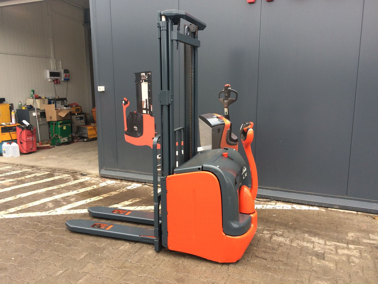 Штабелер електричний повідковий LINDE L 14 2010р 1,4т 3,3 м