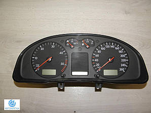 Б/у панель приладів/спідометр/тахограф/топограф для Volkswagen Passat B5 2.5 V6 TDi 3B1919880G