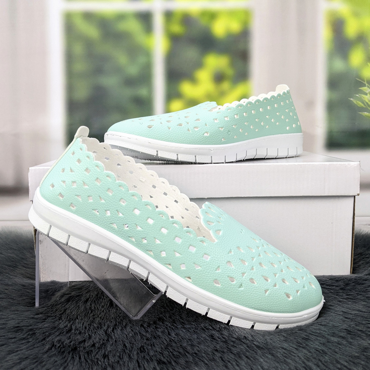 Сліпони жіночі мокасини м'ятні перфровані Broman 4435