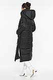 Довга куртка чорна жіноча модель 41830 (ОСТАЛСЯ ТІЛЬКИ 62(6XL)), фото 7