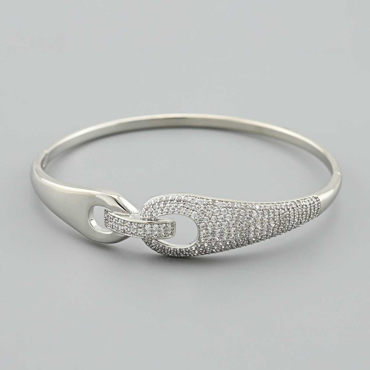 Жорсткий браслет Марсала 43135 ширина 13 мм білі фіаніти позолота Біле Золото довжина 15-18, фото 1