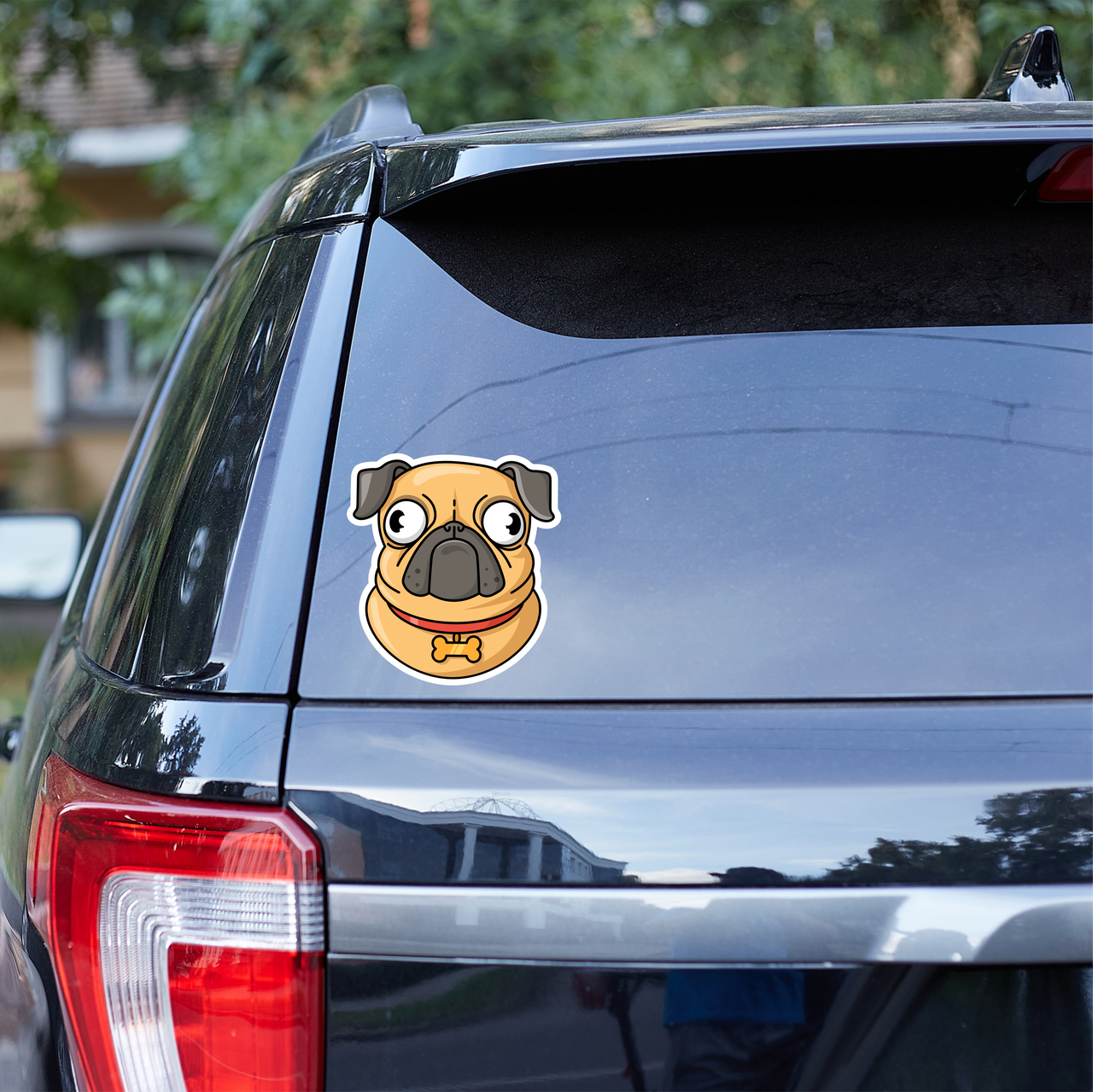 Наклейка цветная виниловая самоклеющаяся декоративная на автомобиль "Удивленный Мопс. Собака. Пес" из Оракала - фото 2 - id-p2153710841