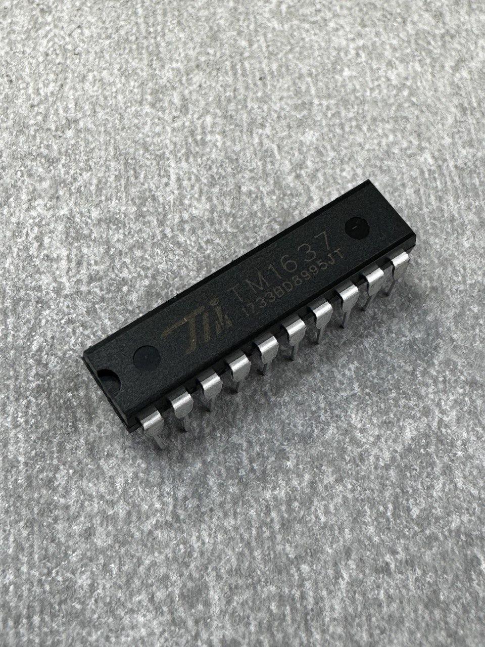 Мікросхема TM1637 (DIP20), фото 1