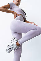 Бесшовный женский костюм рашгард на змейке и лосины с пуш-ап лавандовый для фитнеса, йоги, танцев и отдыха