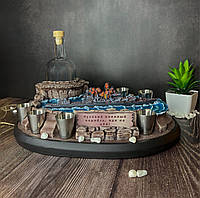 Патриотическая декоративная подставка ручной работы под алкоголь на подарок с горящим крейсером