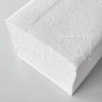 Бумажные полотенца белые "Премиум" V-складка (150шт/уп)