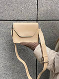 Жіноча класична сумка через плече крос-боді на широкому ремені бежева, фото 2