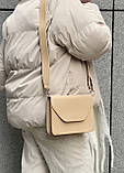 Жіноча класична сумка через плече крос-боді на широкому ремені бежева, фото 4