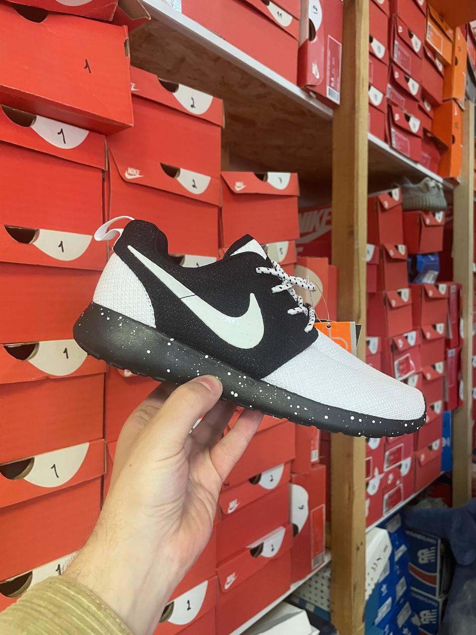 Кросівки Nike Roshe Run One "White/Black"