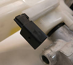 Датчик рівня гальмівної рідини VW ID.4, Audi Q4 E-tron (20-) 1S0-611-377