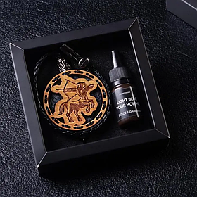 Ароматизатор в машину Стрілець, знак зодіаку, з світлого дерева