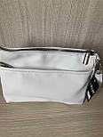 Сумка біла бежева жіноча стильна якісна на довгому ремінці, багато кишень, фото 4