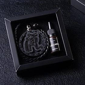 Ароматизатор в машину Водолій, знак зодіаку, з темного дерева