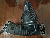 Патрубок гофра повітряного фільтру з резонатором 2.4 Mitsubishi Grandis Грандіс MR993560 MN110905