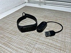 Фітнес-браслет Xiaomi Mi Smart Band 4 Black XMSH07HM