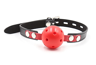 Кляп із кулькою DS Fetish Locking ball gags M plastic black/red, 4,5 см.