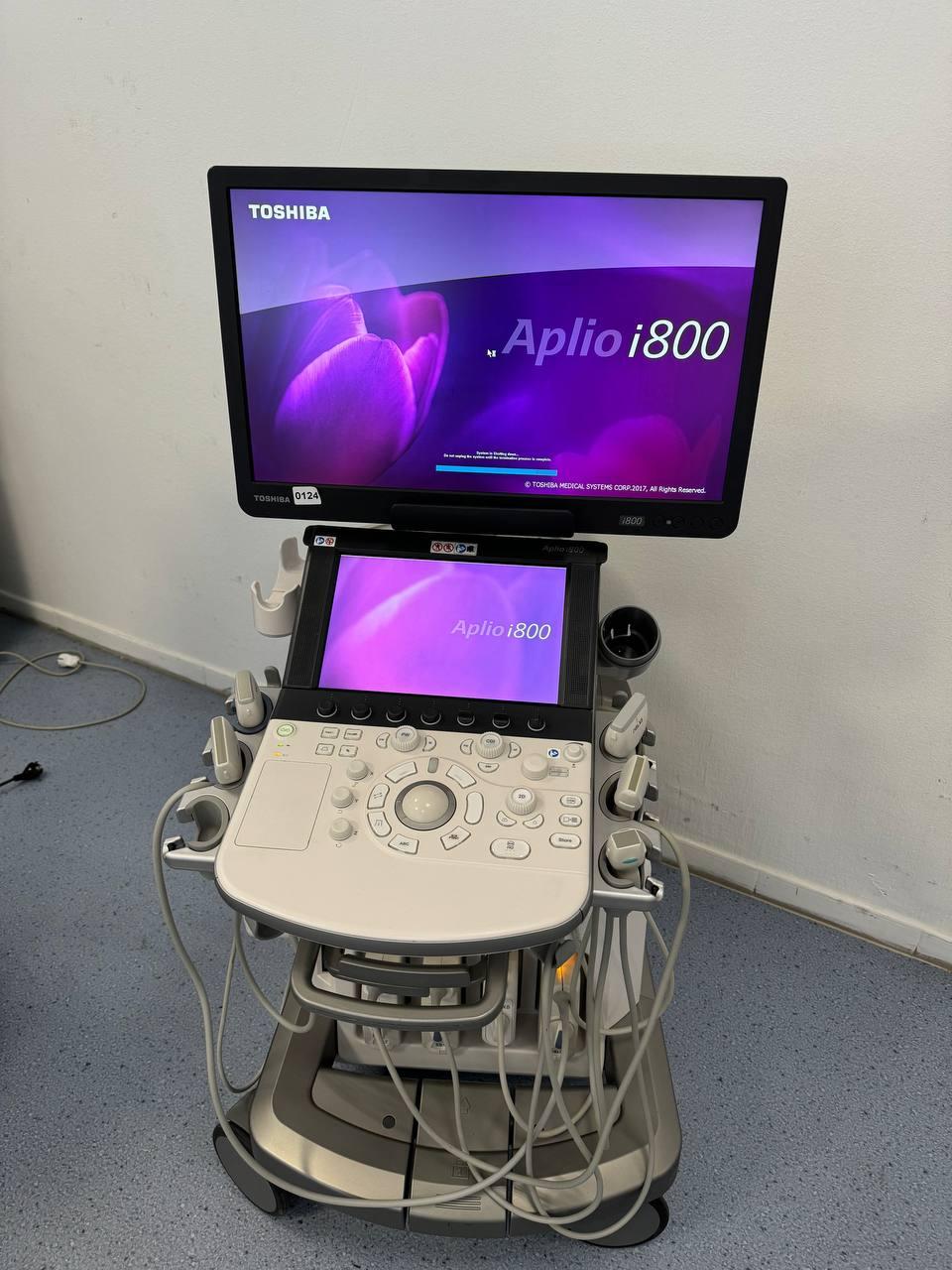Ультразвуковий діагностичний апарат Toshiba Aplio i800