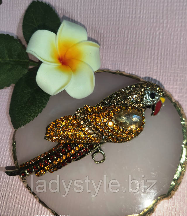 купити прикраси з фіанітами брошка папугай подарунок жінці пірсинг
