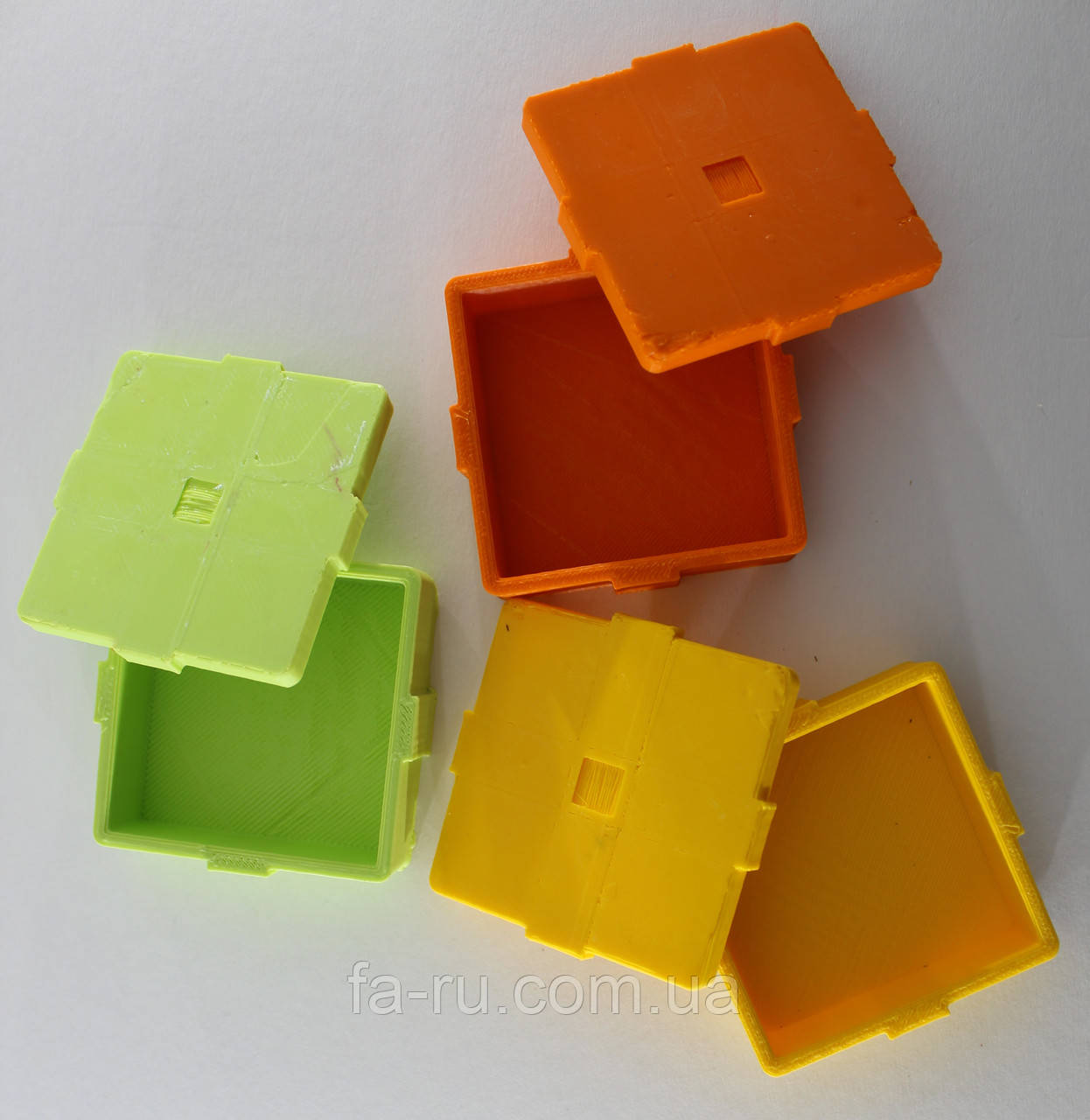 Подарункова коробочка. Розміри 50х50, висота — 20 мм, фото 1