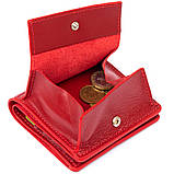Портмоне вертикальне глянсове з накладною монетницею GRANDE PELLE 11331 Червоне 9,5х10х2 SC, код: 6756769, фото 5