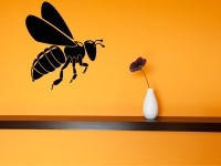 Вінілова інтер'єрна наклейка — Бджола (від 15х15 см)