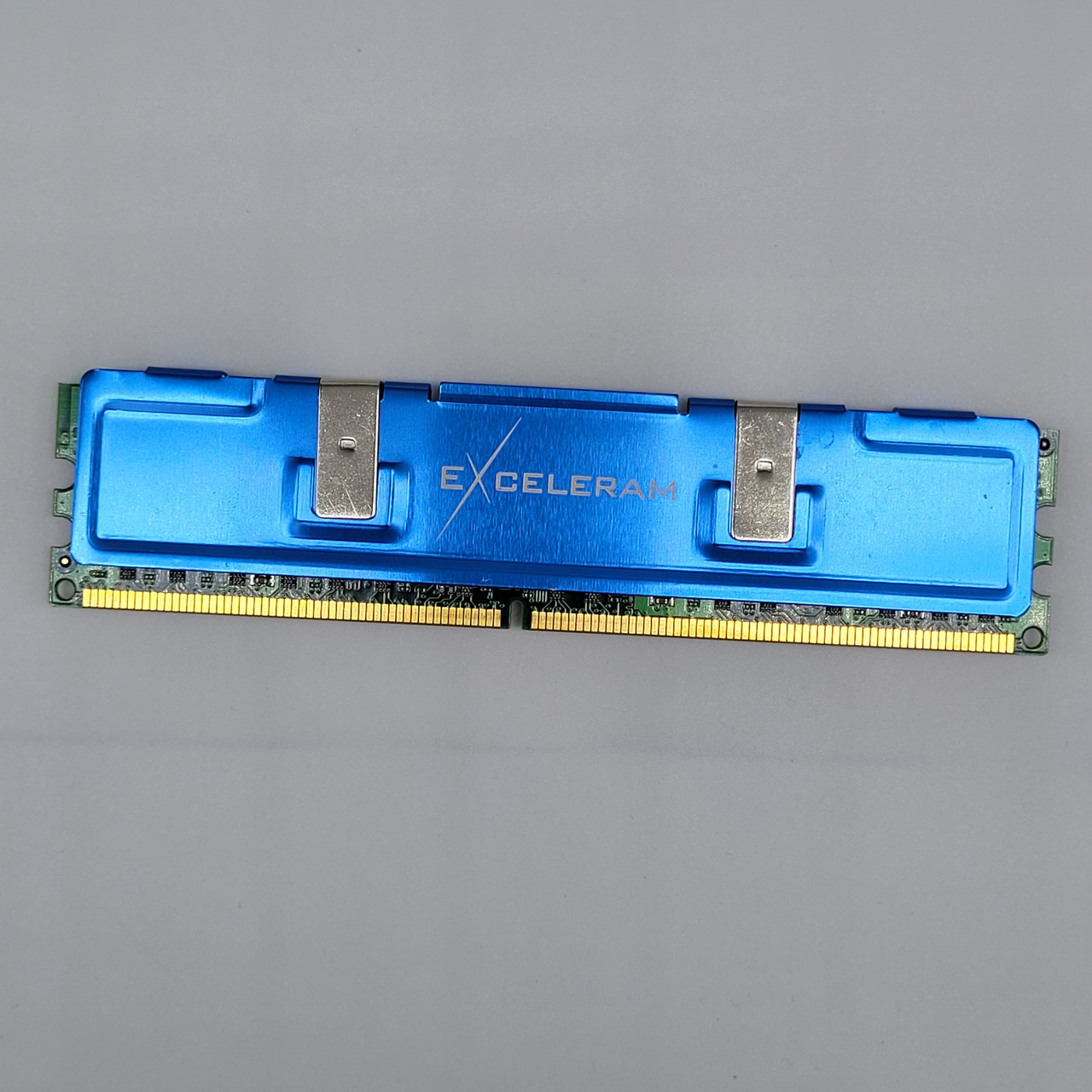 Ігрова оперативна пам'ять Exceleram DDR2 2Gb 800MHz PC2-6400U 2R8 CL5 (E20103A) Б/В