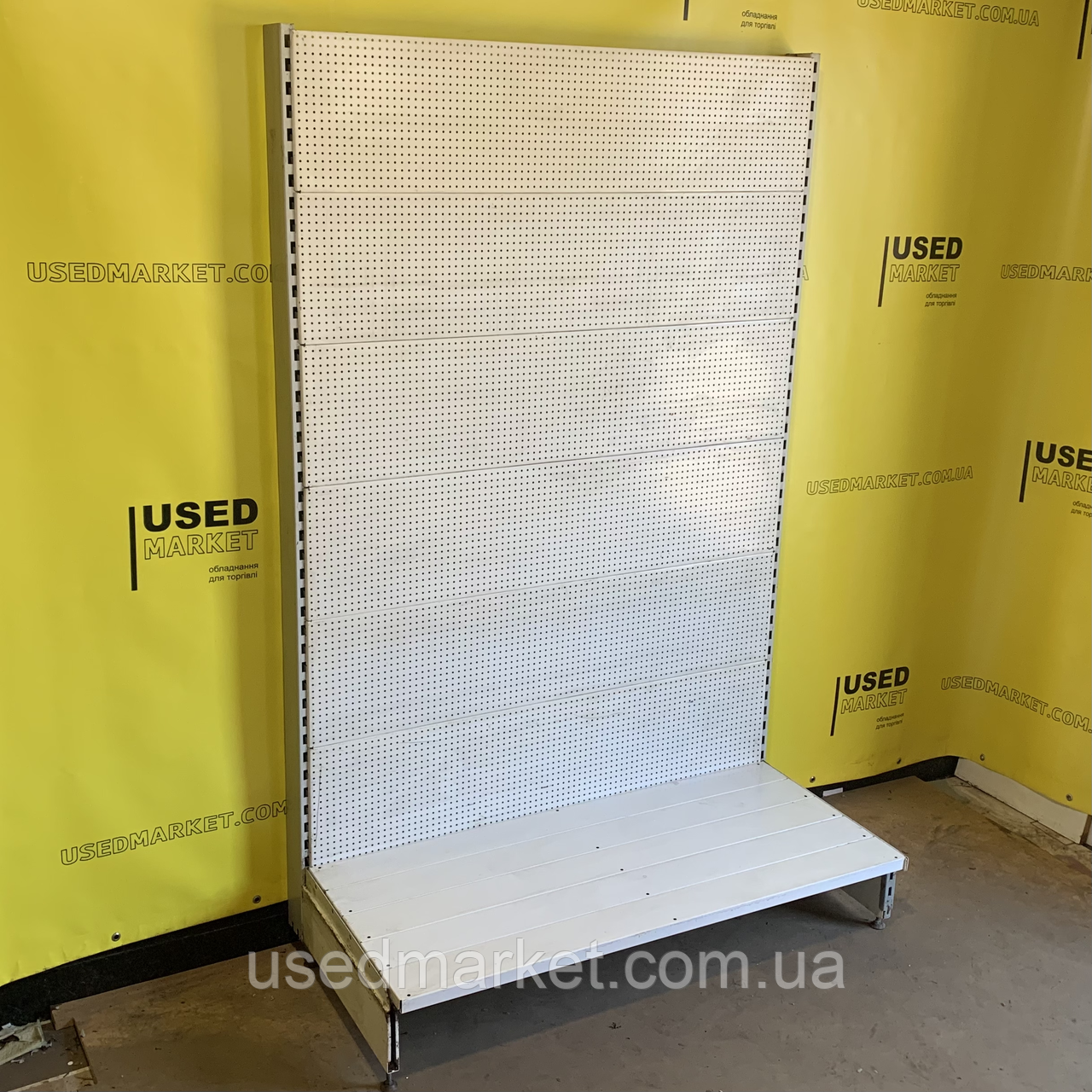 Перфо стелажі TEGOMETALL з перфорованими задніми стінками 2000x1250 для магазина